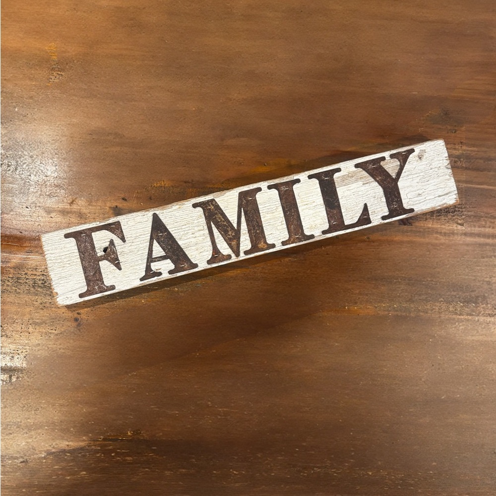 Rustic Family Sign Decor - Picture 3 of 9